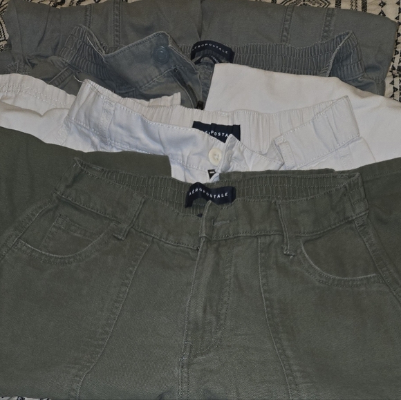 Aeropostale Cargo Pants - Picture 2 of 2